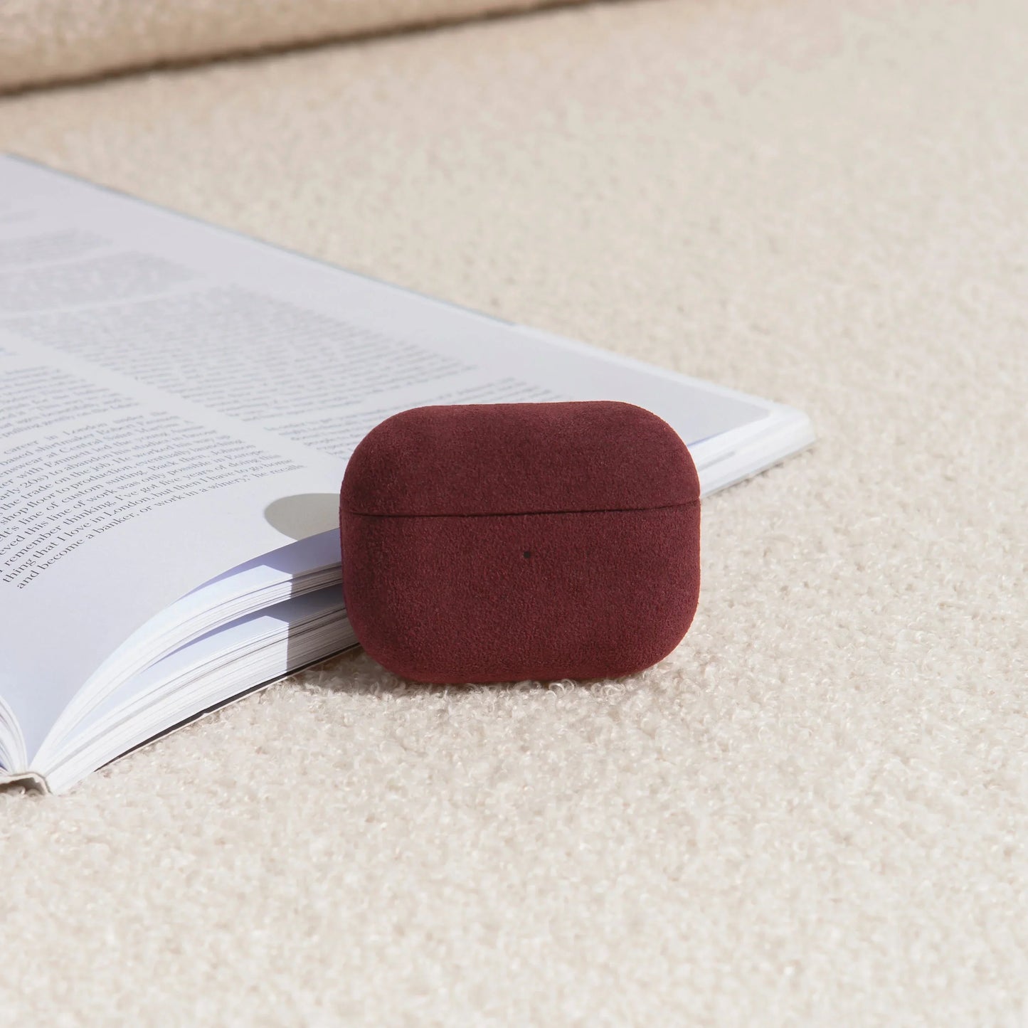 The AirPods Pro Case in Bordeaux, Alcantara® — product view | Luriax