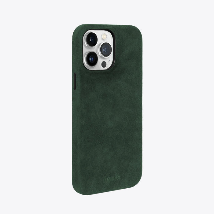 The Signature Handcrafted Case — iPhone 15 in British Racing Green, Alcantara® — side view | Luriax