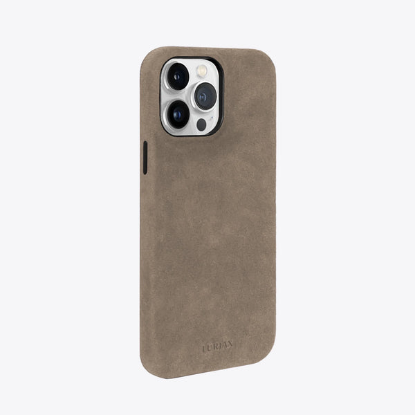 The Signature Handcrafted Case — iPhone 15 in Malibu Beige, Alcantara® — side view | Luriax