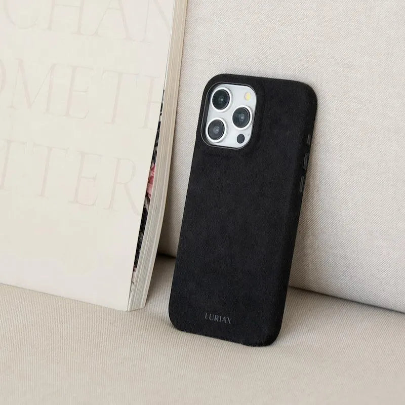 Luriax Classic Case for iPhone 15 Pro Max/Pro in Pure Black