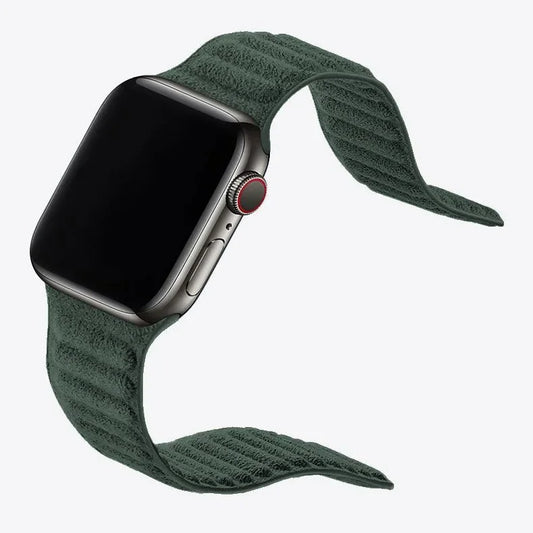 The Magnetic Band in Midnight Green, Alcantara® — band detail | Luriax