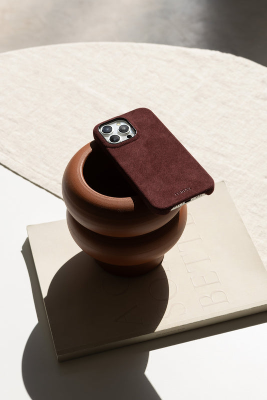 Luriax Alcantara case in Bordeaux, ahead of the iPhone 18 launch | Luriax