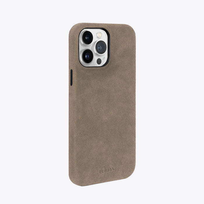 The Signature Handcrafted Case — iPhone 15 in Malibu Beige, Alcantara® — side view | Luriax