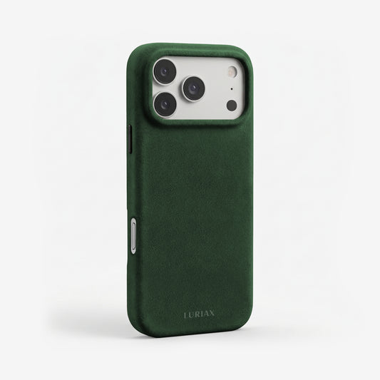 The Signature Handcrafted Case — iPhone 18 in British Racing Green, Alcantara® — three-quarter view | Luriax