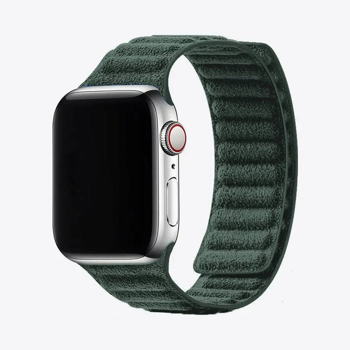 The Magnetic Band in Midnight Green, Alcantara® — band detail | Luriax